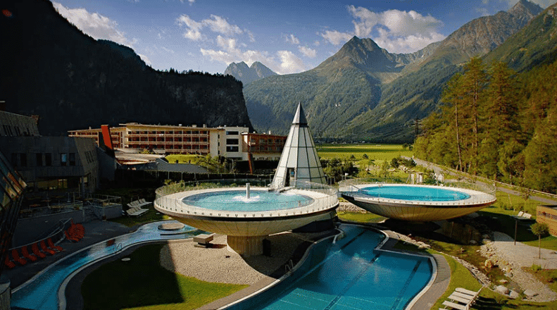 Top 7 Most Mind-Boggling Swimming Pools in the World